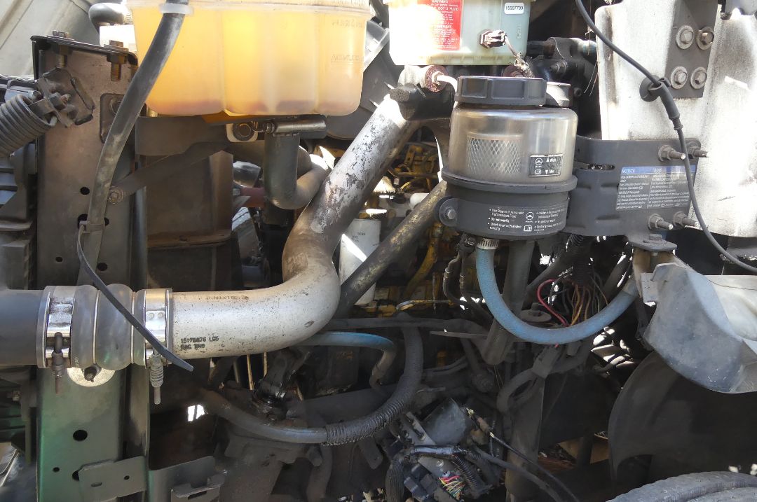 2004 GMC C7C042 - Image 17